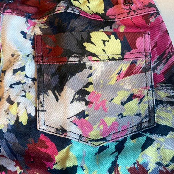 HUE NWT U16886 Multi Floral Split Hem Leggings sz S - Picture 10 of 11